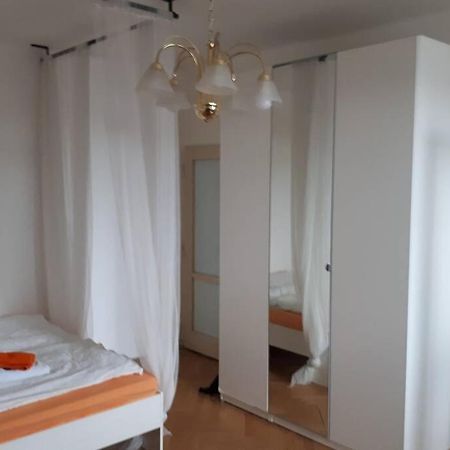 Room In Apartment Prague 3 المظهر الخارجي الصورة